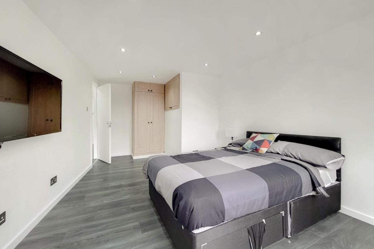 Lovely 4 Bed Apartment Perfect For Families! Londra Esterno foto